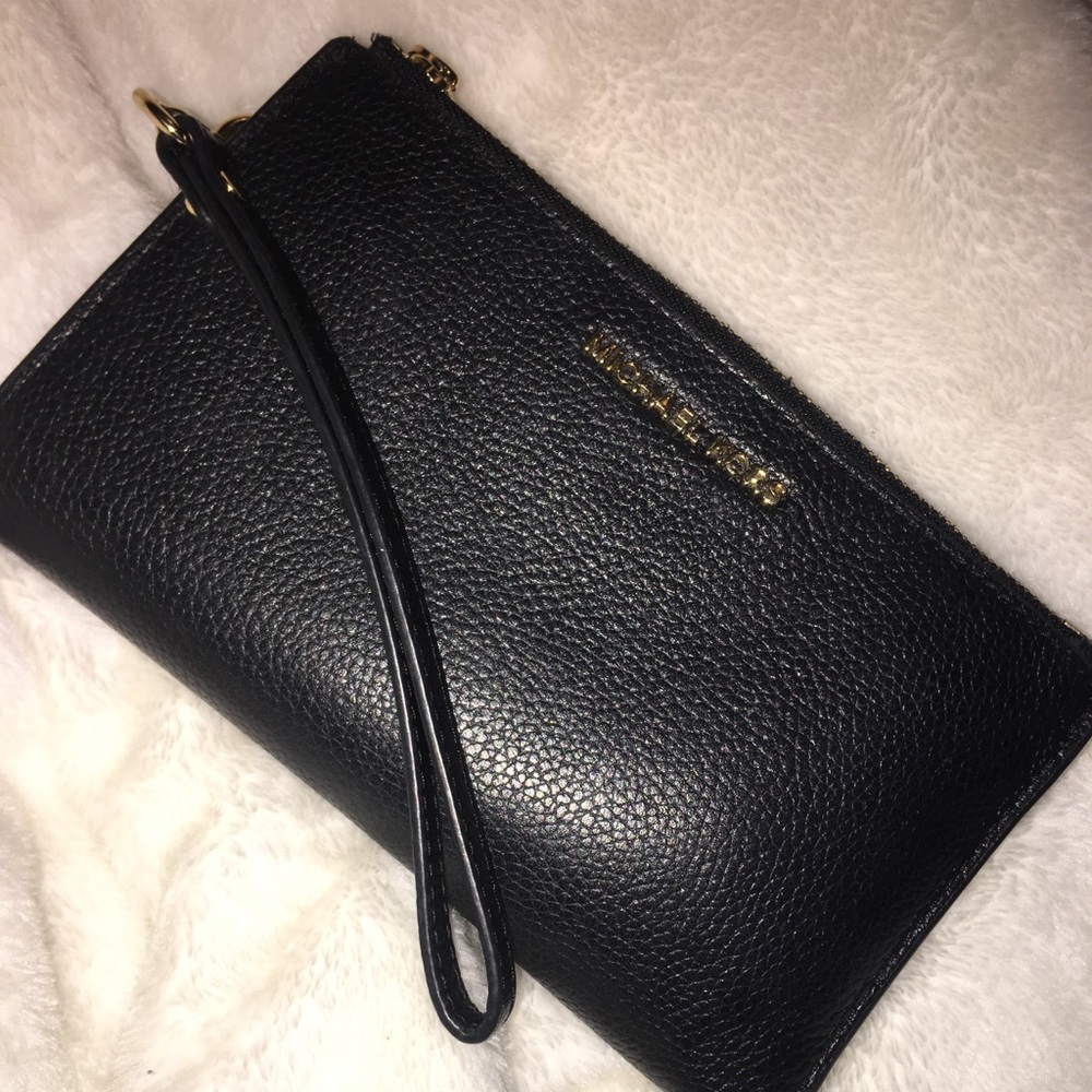 Michael Kors Adele Smartphone Wallet